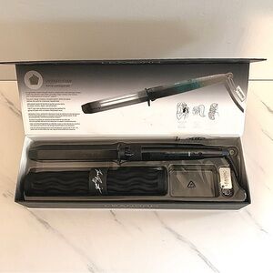 BaBylissPRO Leandro Limited Crimpcurl 1-1/4" Curling Wand